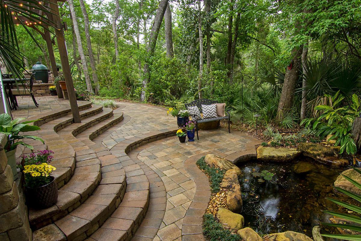Walkways & Pathways