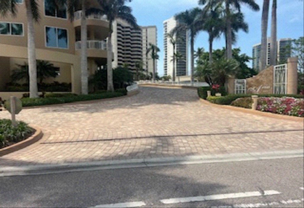 Keyestone paver entrance at Aria, Naples